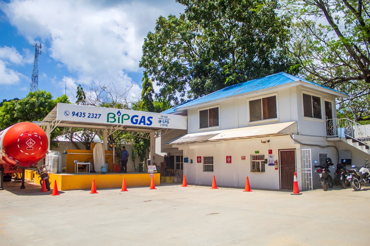 BIP Gas French Harbour Station, Roatan, Honduras